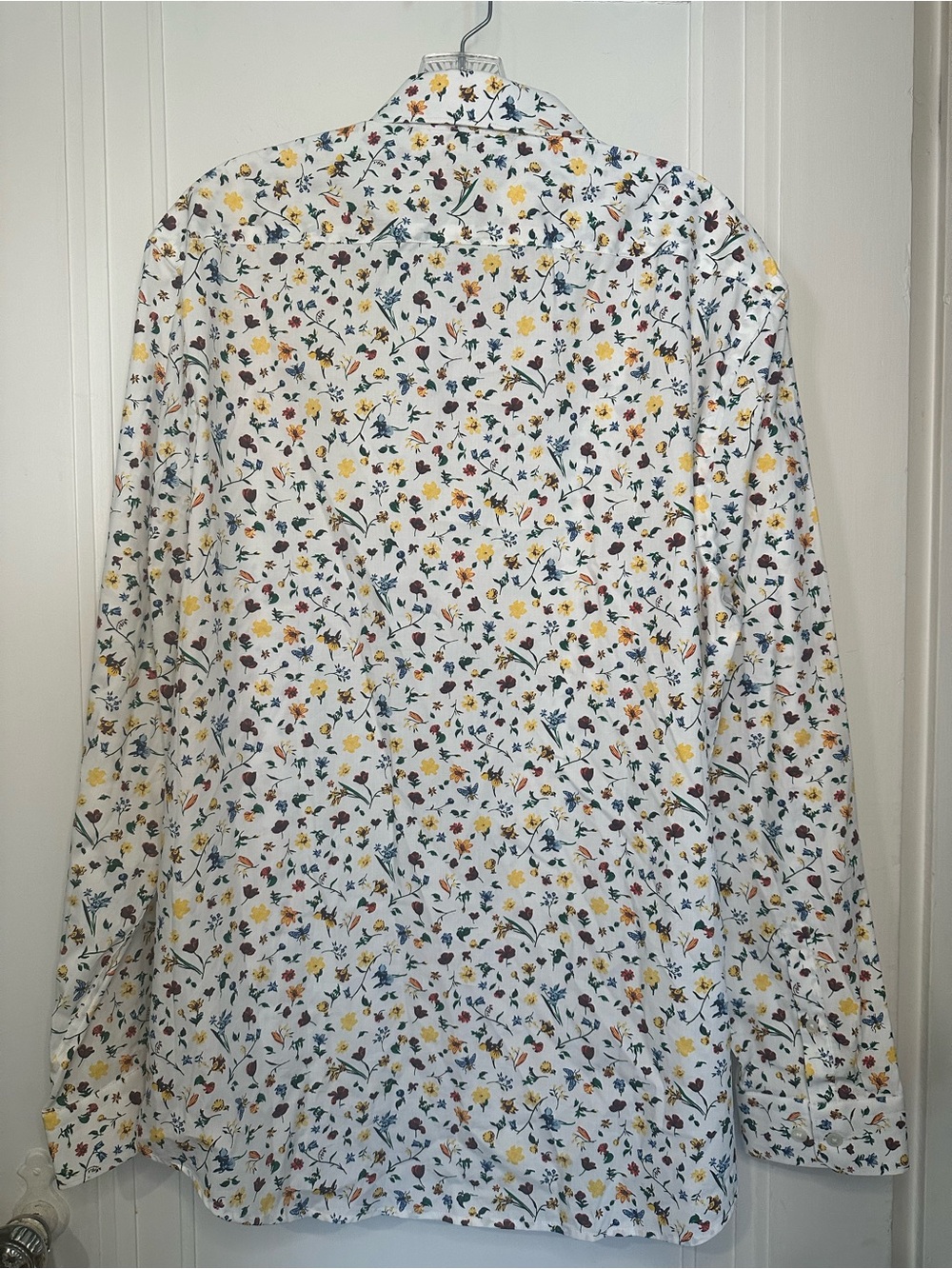 Express White Button-Down Shirt with Multicolor Floral and Bee Print - Picture 2 of 7